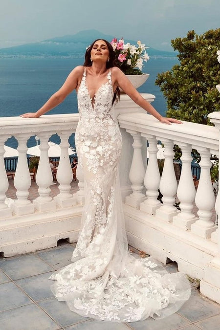 2022 Black Lace Wedding Dress with V-neckline