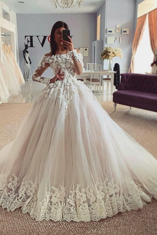 flowers-lace-long-sleeves-bridal-gown-with-lace-train