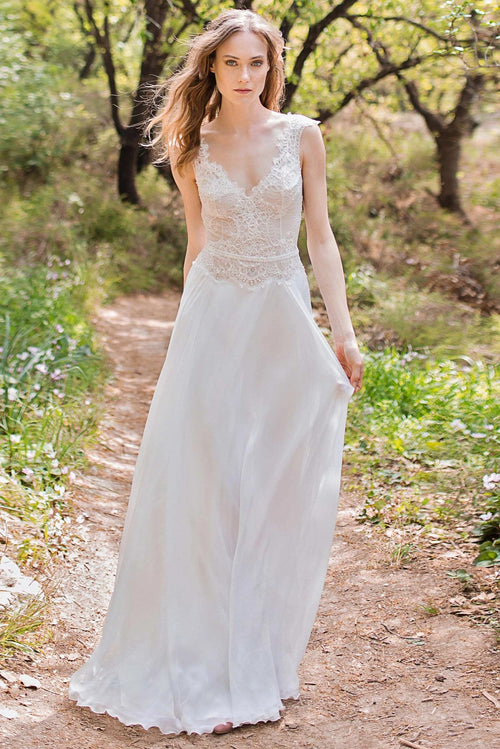 gentle-lace-garden-wedding-dresses-with-chiffon-skirt