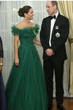    kate-middleton-wearing-dress-for-prom-green-tulle-skirt-1