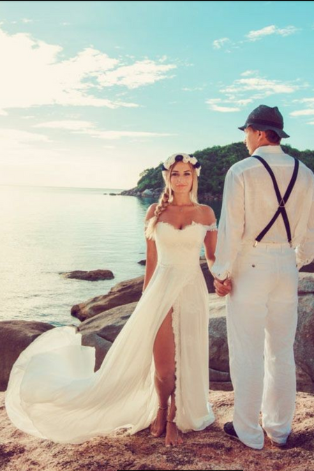 Beach Short Lace Wedding Dress with Swallowtail Skirt