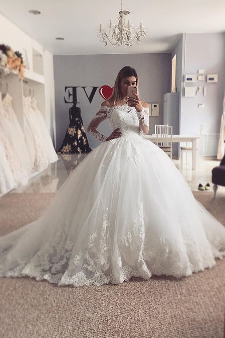 Royal Court Princess Ball Gown Wedding Dress with Long Lace Sleeves