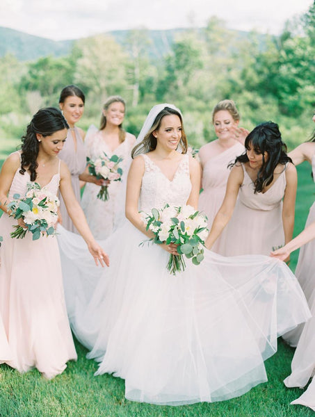 lace-v-neckline-tulle-wedding-dresses-boho-style-3