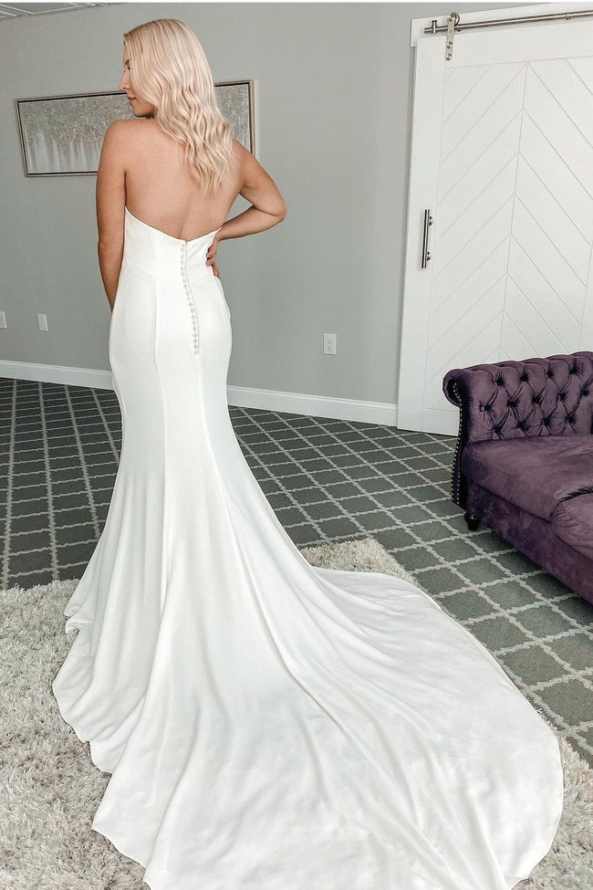 mermaid-style-wedding-gown-with-jewelry-halter-neckline-1