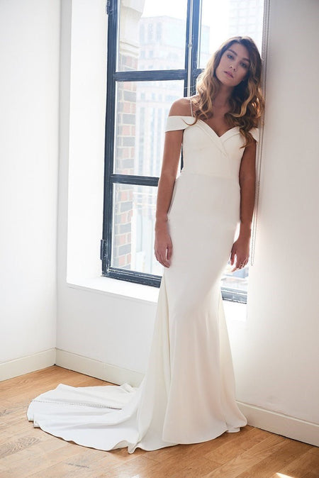 Off-the-shoulder Mermaid Ivory Wedding Gowns Simple Style