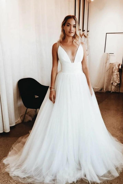 plunging-v-neck-simple-tulle-bridal-gown-with-wide-waistband