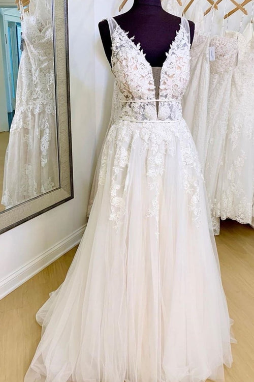 plunging-v-neckline-lace-tulle-bride-dresses-with-ribbon-bands