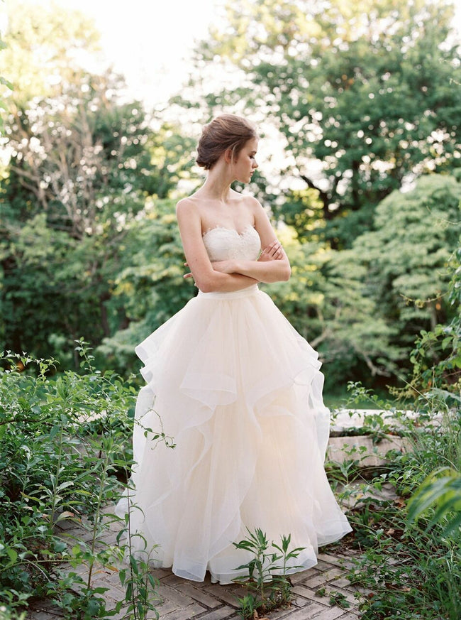 princess-ballgowns-lace-sweetheart-bridal-dress-with-ruffles-skirt-1