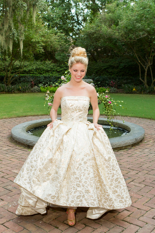 Royal-inspired Embroidery Wedding Dresses  with Satin Skirt