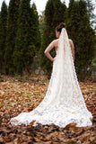 royal-lace-wedding-veil-with-narrow-appliqued-trim