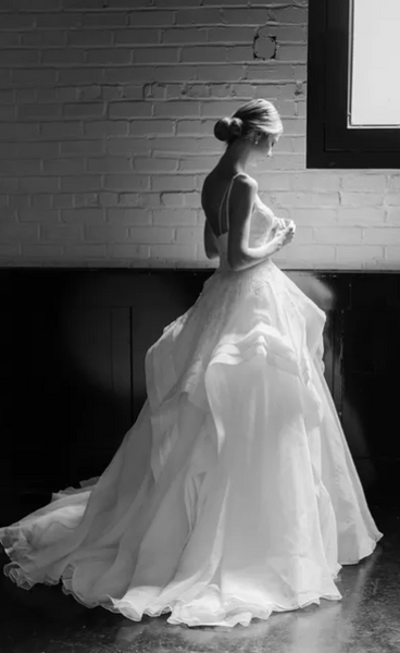 ruffled-organza-ball-gowns-wedding-dresses-lace-v-neckline-vestido-de-baile-3