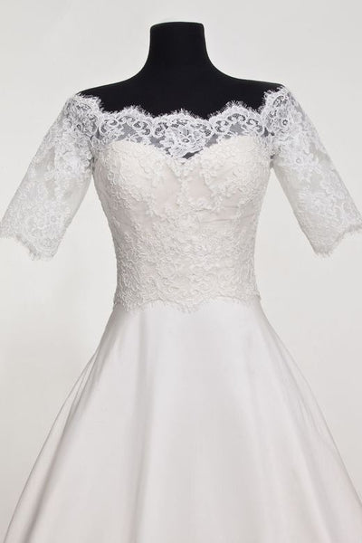scalloped-eyelash-lace-wedding-topper-bridal-jacket-with-sleeves