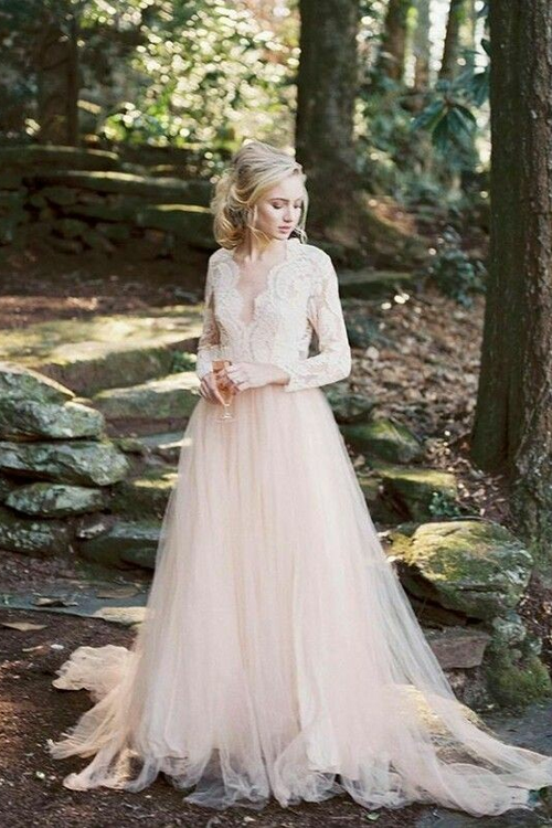 scalloped-lace-v-neck-blush-wedding-dress-long-sleeves-vestido-de-casamento