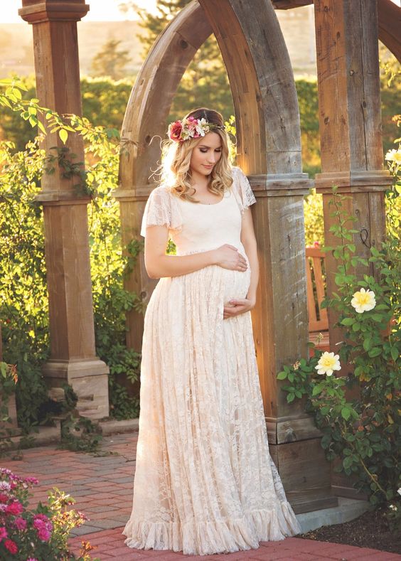 lace-pregnancy-dress-with-short-sleeves