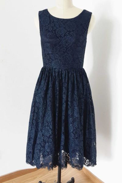 short-lace-navy-blue-bridesmaid-dresses-sleeveless