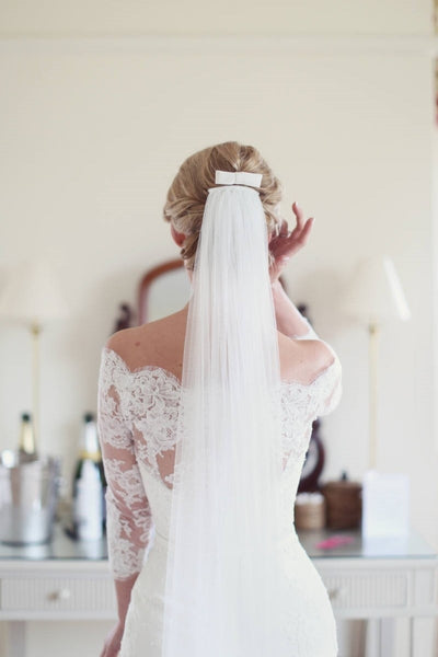 simple-bridal-illusion-tulle-chapel-length-wedding-veil-ivory-2