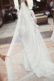 simple-bridal-illusion-tulle-chapel-length-wedding-veil-ivory