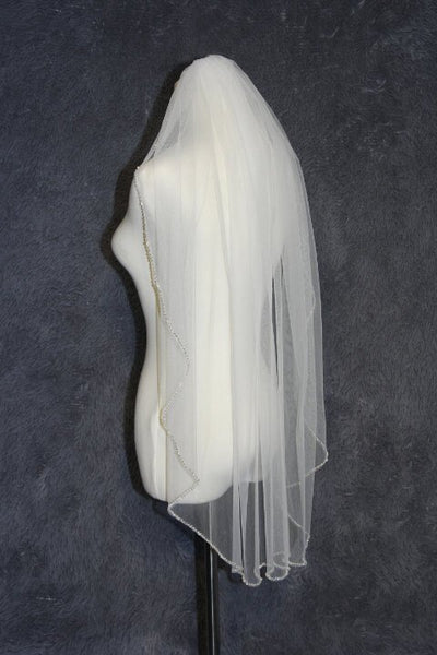 single-tier-beaded-wedding-veils-fingertip-length-1