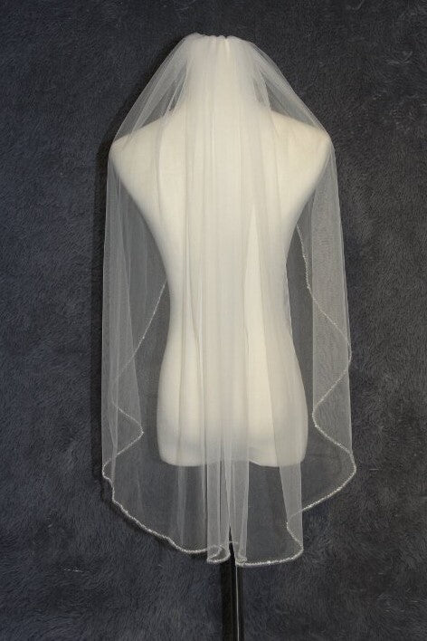 single-tier-beaded-wedding-veils-fingertip-length