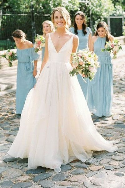 soft-chiffon-simple-boho-wedding-dresses-with-v-neckline