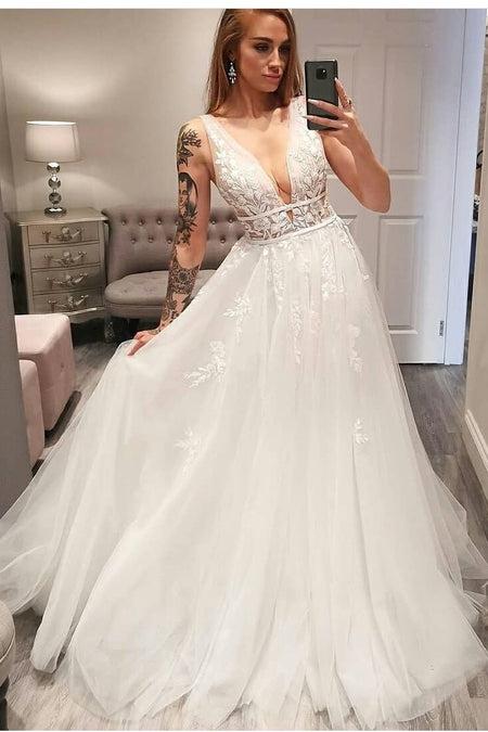 V-neck Lace Three Quarter Sleeves Organza Wedding Dresses