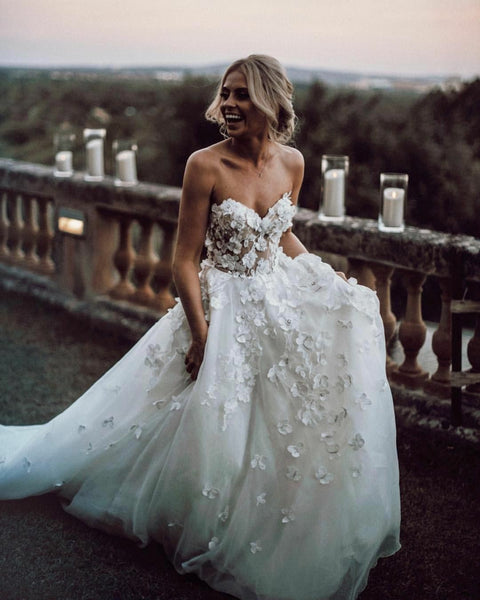 https://www.loveangeldress.com/cdn/shop/products/sweetheart-3d-floral-wedding-dress-gown-with-tulle-skirt-1_grande.jpg?v=1571869677