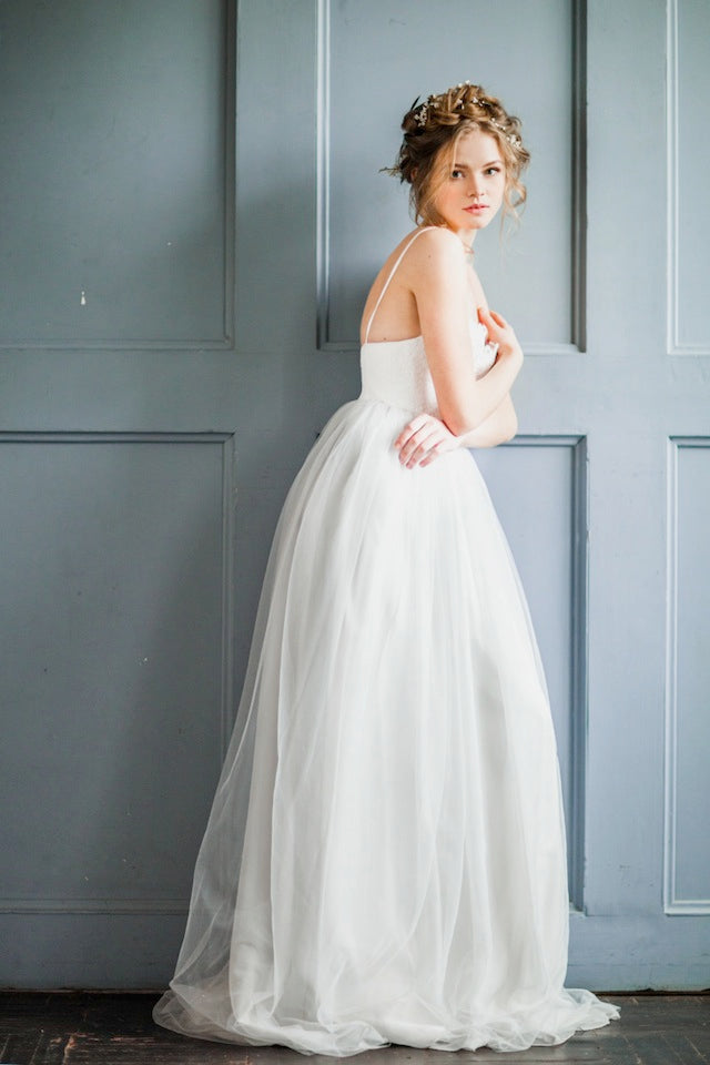 tulle-skirt-girl-wedding-dresses-with-lace-bodice-1