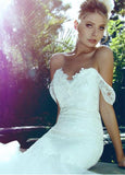 tulle-skirt-mermaid-style-wedding-dress-with-lace-off-the-shoulder-bodice-3