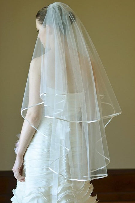 Satin Bow Short Veil with Pearls Details