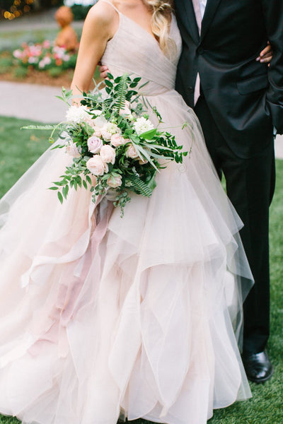 v-neck-dusty-pink-ball-gown-rustic-wedding-dress-with-ruffles-skirt