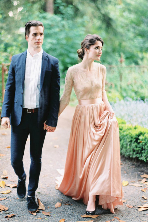 v-neck-elbow-length-pink-wedding-dresses-outdoor