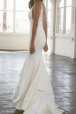 v-neck-mermaid-wedding-gowns-with-layers-skirt-1