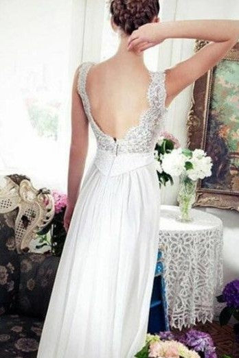v-neckline-scalloped-lace-beach-wedding-dresses-with-slit-side-1