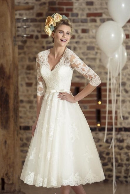 Gorgeous Lace&Chiffon Beach Wedding Dresses with Plunging Neckline