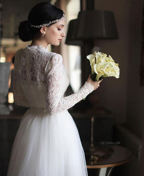 Vintage Lace Wedding Gown with Long Sleeves