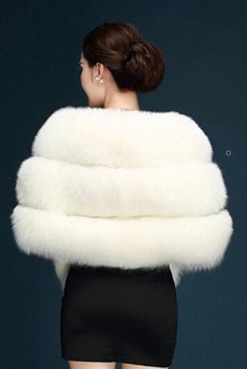 warm-fur-bridal-shawl-in-stock-wedding-cape-1